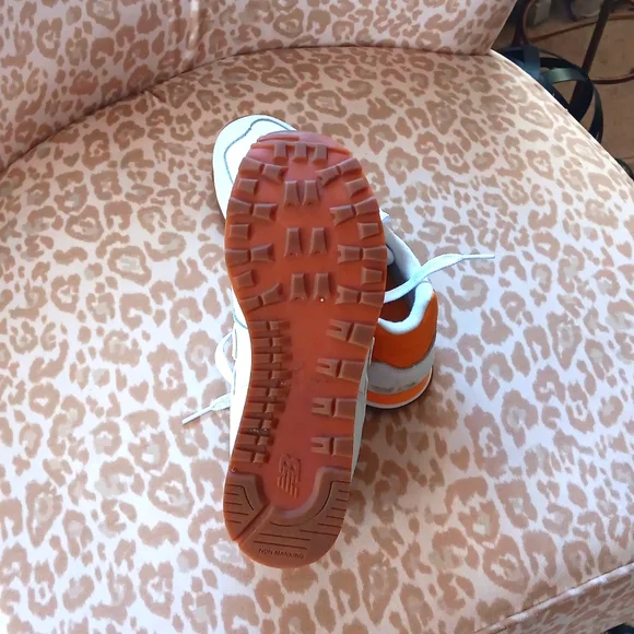 NEW BALANCE SNEAKERS